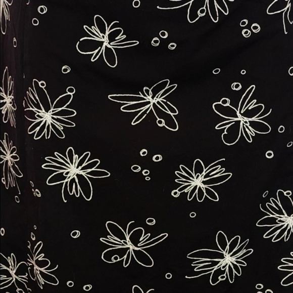 Rafaella Skirt 97% Cotton Floral Black Size 10 - Picture 3 of 9